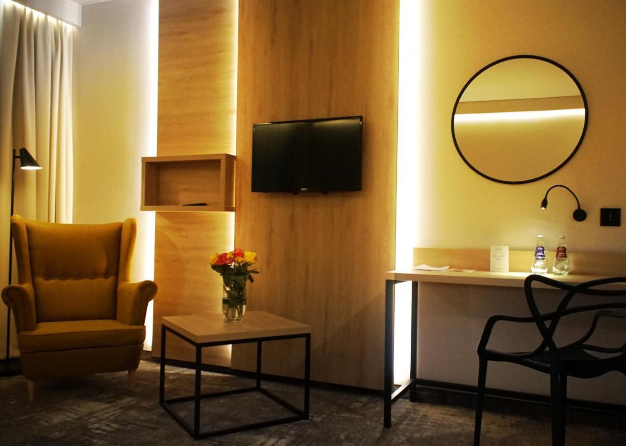 Hotel Relax Kety  Bagian luar foto
