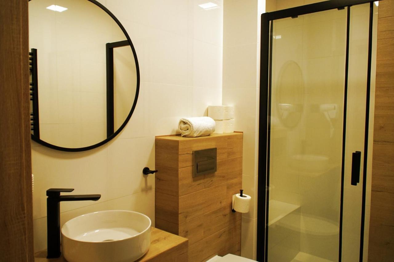 Hotel Relax Kety  Bagian luar foto