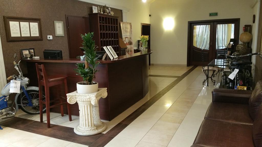 Hotel Relax Kety  Bagian luar foto