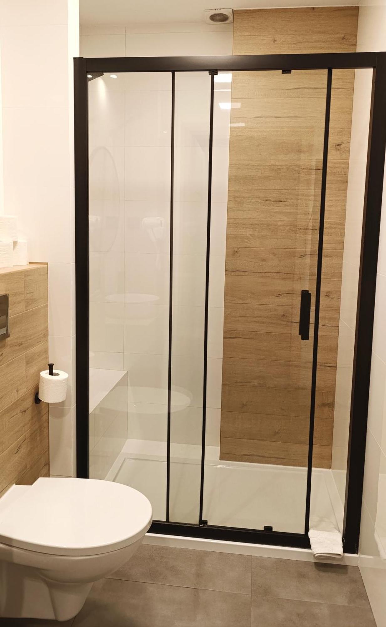 Hotel Relax Kety  Bagian luar foto