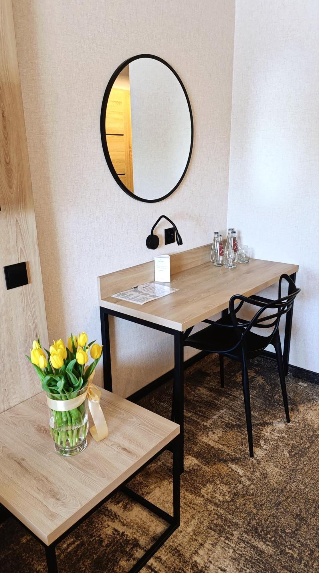 Hotel Relax Kety  Bagian luar foto