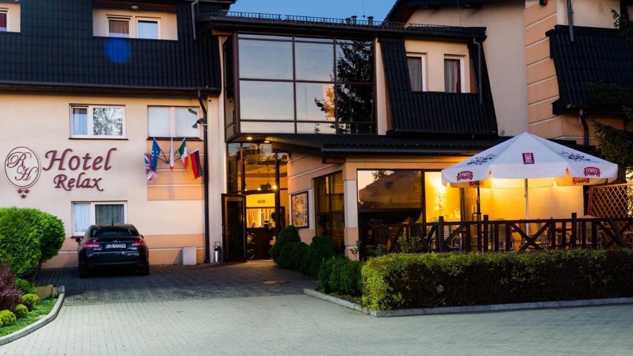 Hotel Relax Kety  Bagian luar foto