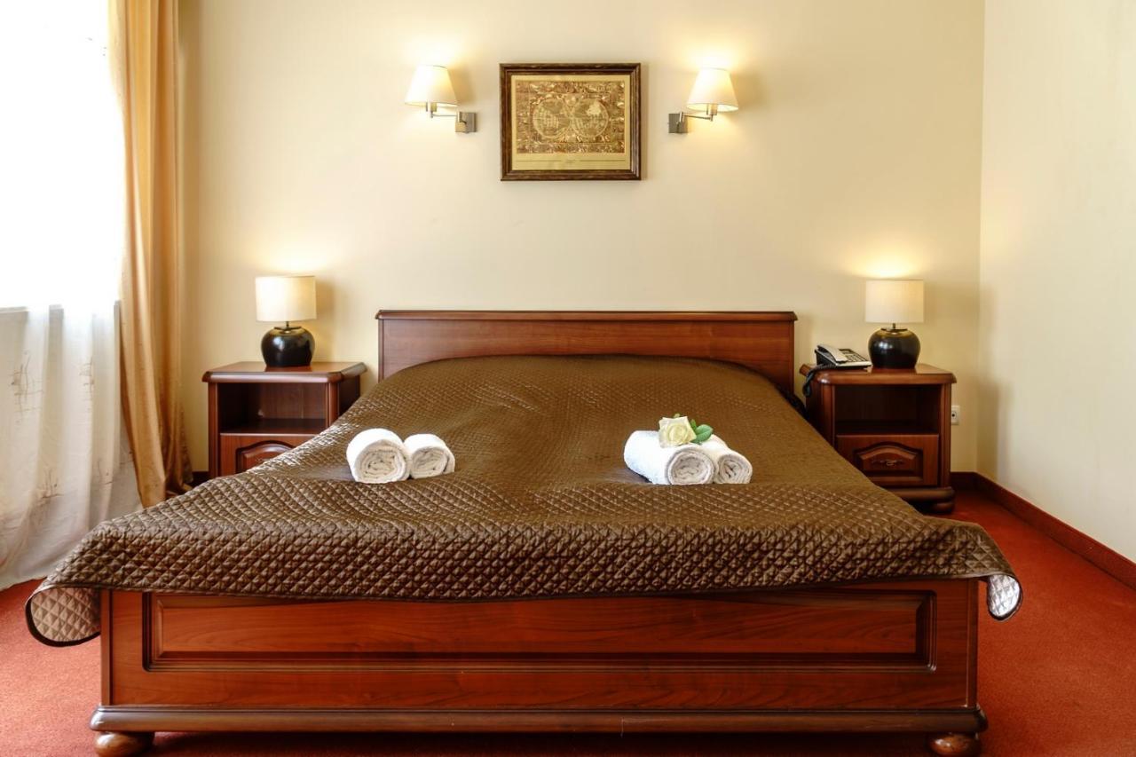 Hotel Relax Kety  Bagian luar foto
