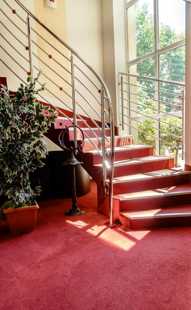 Hotel Relax Kety  Bagian luar foto